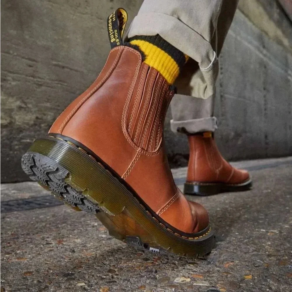 Dr. Martens 2976 Wintergrip Chelsea Boots mens: 8 woman’s: 9 - Picture 2 of 10